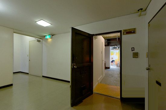 日本33平破旧小公寓 神奇一居室改造(图)