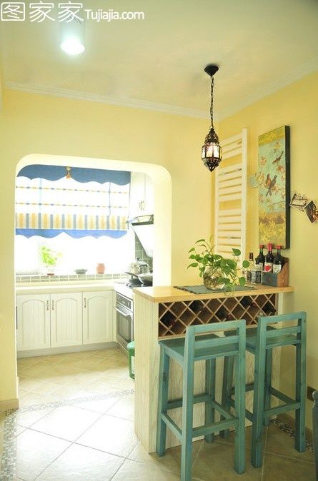 阳台上的小巧厨房 清爽地中海风格两居(组图) 