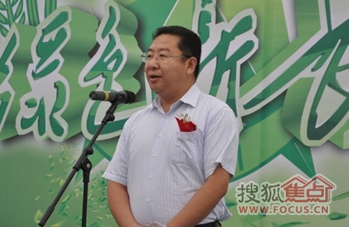 　　中国消费者协会消费指导部副主任张德志亲临盱眙，对大自然的绿色行动表示赞赏。