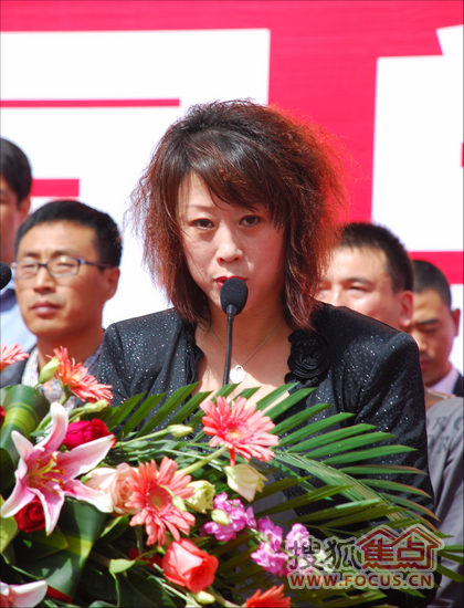 签售厂商代表梦蒂家居董事长刘晓燕演讲
