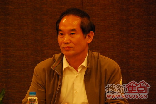 中国陶瓷工业协会专委会秘书长黄芯红