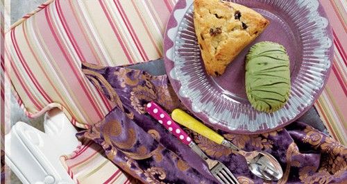 紫色餐巾、餐盘：成熟宁静 爱上浆果色的家