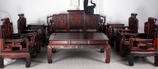 拍品之一：老挝红酸枝卷书沙发十件套