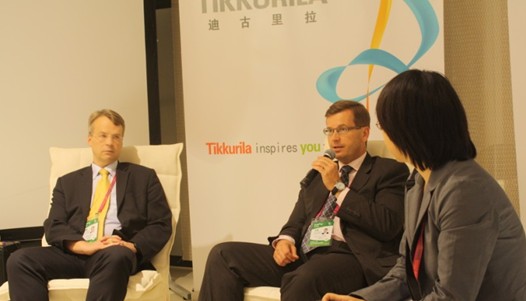 从左至右分别为：迪古里拉（北京）涂料有限公司董事长Markku