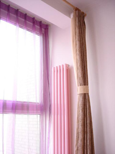 窗帘是我挑的一直希望卧室有迷离的色彩
