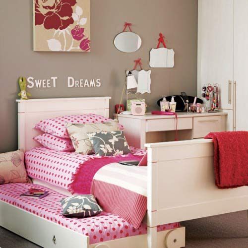 粉色可能是最能代表女孩的名词再加上可爱的装饰与整洁的家具