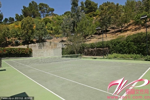 超模海蒂-克鲁姆（Heidi Klum）豪宅网球场
