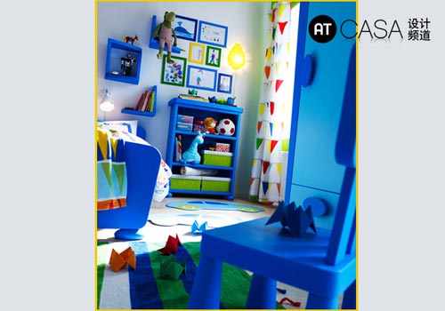   孩子，天真、烂漫、充满幻想，对于他们居住的房间设计，当然要适合他们天性的发展，看看设计师们是如何为孩子们打造他们的儿童乐园。