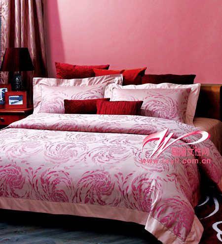 柔粉色床品浪漫中透着温暖