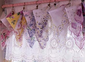 复古式的精美手帕做窗帘