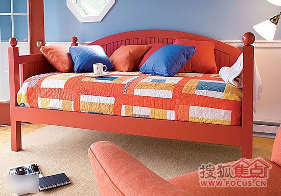 10款简约床具 用色彩唤醒春天心情