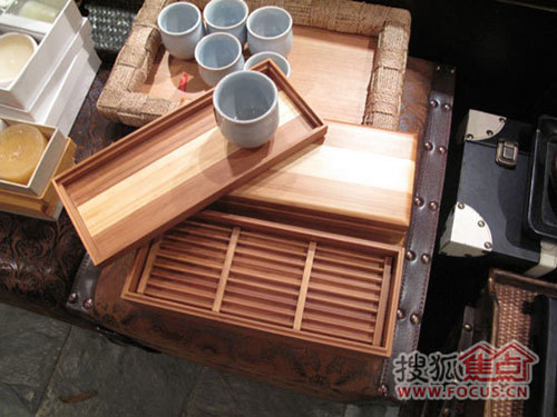 精致的筷子盒，小巧的茶杯，是否让你想起浪客剑心里的那位少年剑客