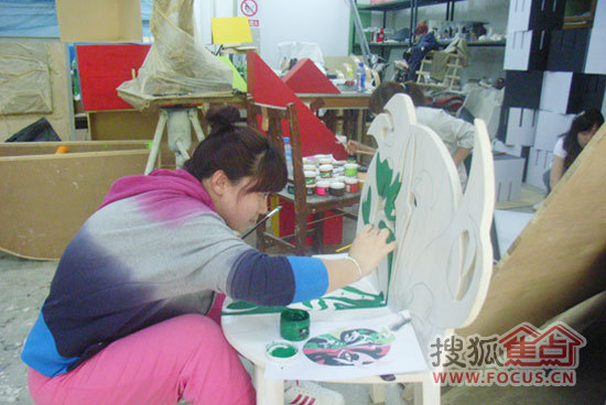 王光峰老师的学生在辛苦的创作过程中