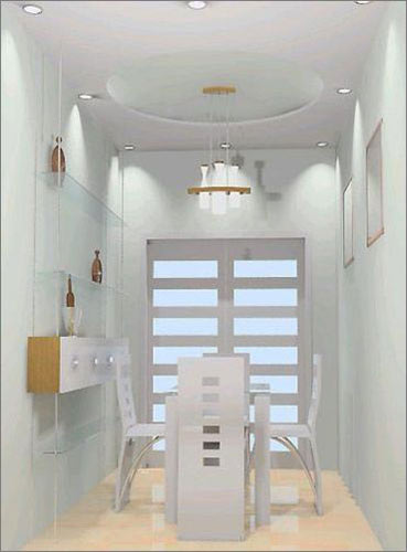 原型：略显苍白的墙面、酒柜、餐桌、地板几乎连为一体，凝重而空洞，令人食欲不振。