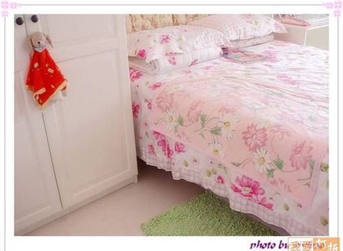 粉色的床品