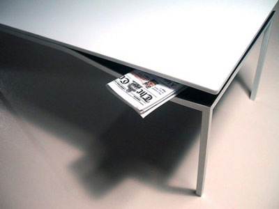 独具设计风格的暗格小桌子