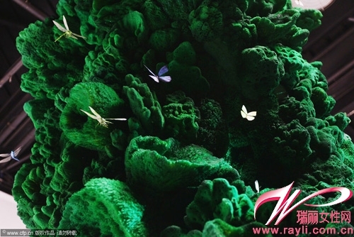 2011米兰家具展德国照明设计大师Ingo Maurer绿色灯饰细节，蝴蝶蜻蜓翩翩起舞