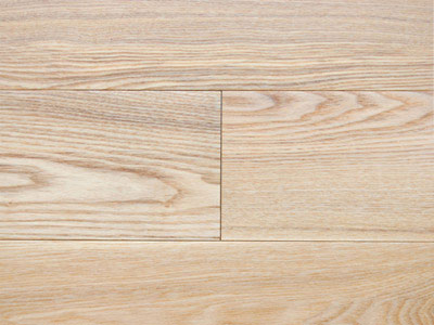 誉丰地板实木系列白腊木    色彩淡雅，脚感舒适，适合小户型