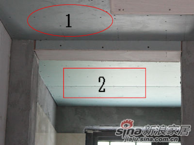 如图所示，1处为普通石膏板，2处为卫生间专用的防潮石膏板，呈淡绿色。