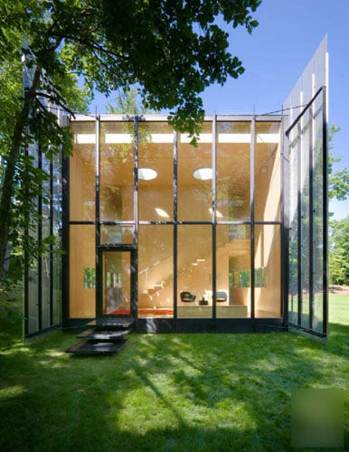 树林中的“空中楼阁” 绝美的半透明私宅