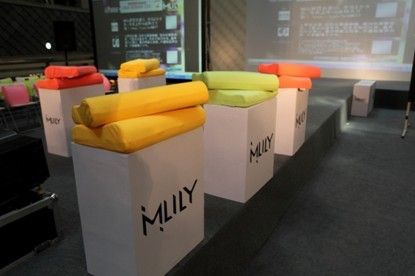 Mlily（梦百合）推出的“缤纷幻彩”系列