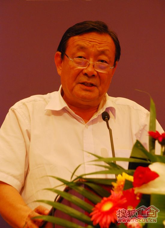 中国建筑装饰协会行业发展部部长王本明主任