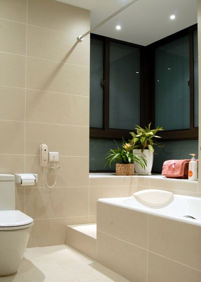 卫浴空间的利用十分的充分，实用性极强