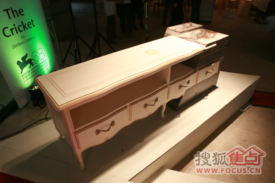 北京设计周上展出的法尼尼概念家具3