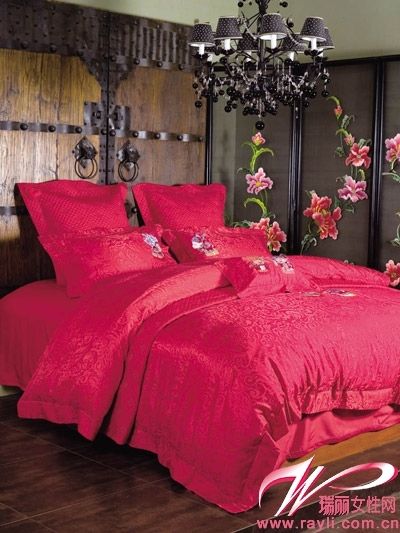 梦洁传统中国红搭配刺绣工艺床品