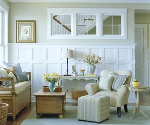 这个起居室用舒服而相当实用的家具、超乎想象的细腻柔和浅灰色，营造出温暖亲切的氛围