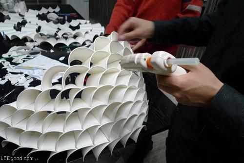 低碳生活创意 一次性纸杯的环保LED壁灯