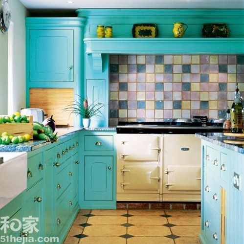 五光十色任你挑 精选厨柜色彩方案10例（图） 