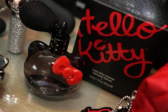 超级梦幻的Hello Kitty主题套房（组图） 