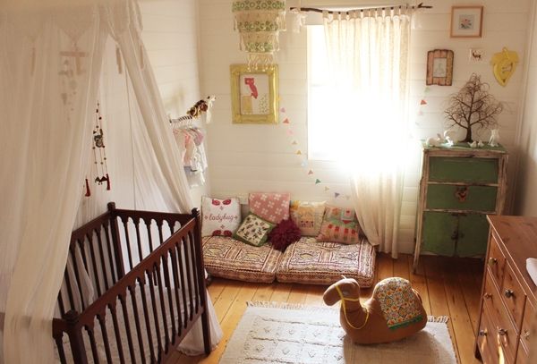 洋溢着幸福的婴儿房 感受木地板的温柔(组图) 
