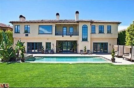 NBA球星保罗800万购歌星艾薇儿洛杉矶豪宅 