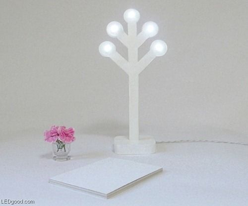 大自然的光芒 光之树柔软的LED台灯 