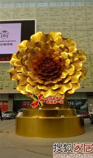 周年庆巨型雕塑―绽放的月季花