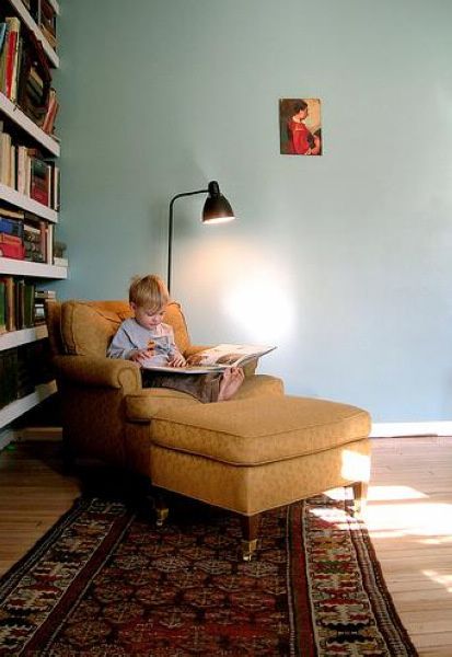 家居读书角案例 简约地板打造可爱角落(组图) 