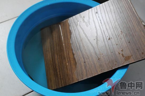 你家木地板有毒吗？ 煮地板也能辨优劣
