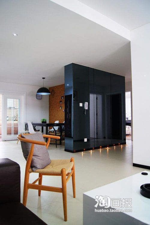 经典黑白加米色 打造现代简约温馨的家（图） 
