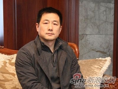 江苏红蚂蚁控股集团董事长李荣