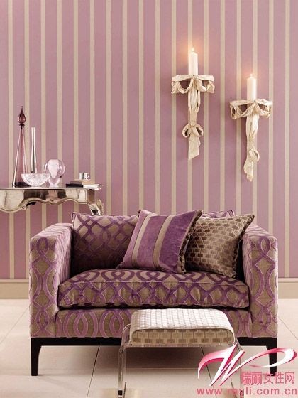 紫色丝绒沙发触感舒适透着高贵气息