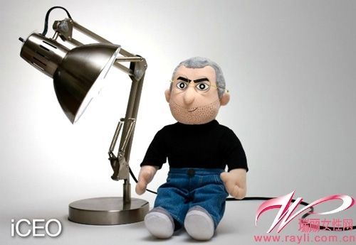 苹果前CEO史蒂夫・乔布斯造型玩偶――ICEO与皮克斯的标志性工作灯