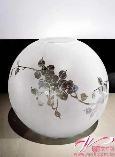 圆形半透明磨砂花瓶