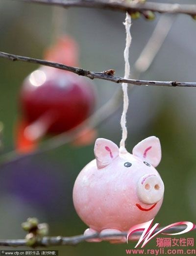 可爱的粉红小猪造型彩蛋