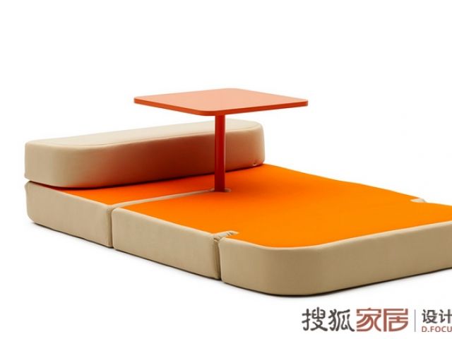 2012米兰家具展设计作品 意大利可变身的坐垫 