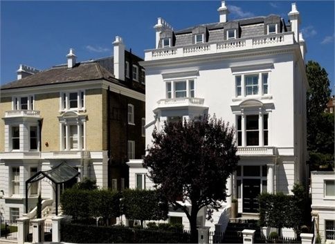 伦敦花园式白色优雅豪华住宅 