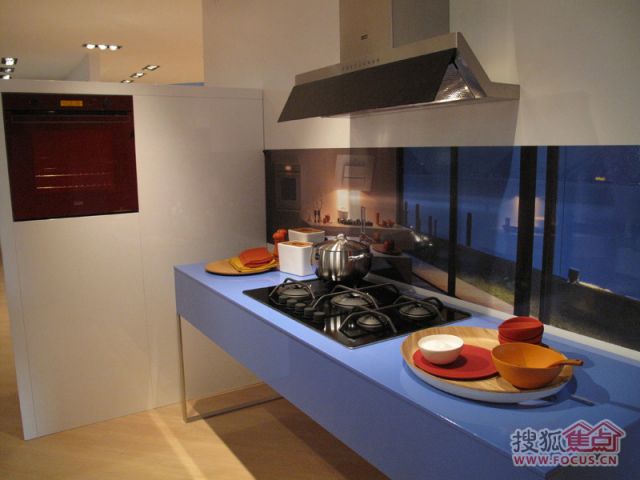 直击2012米兰厨房展 至IN设计厨房斗秀场(图) 