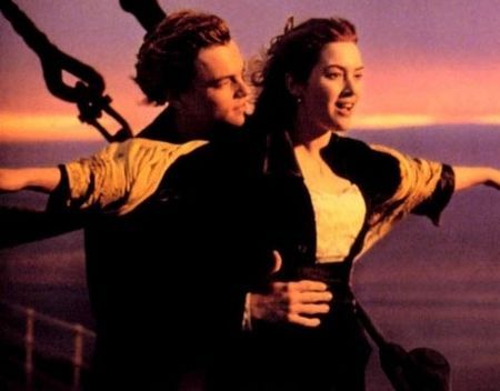 《泰坦尼克号》女主角 凯特温斯莱特惊艳家居照 