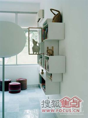 巧安排节省空间 小步骤教你打造客厅墙面储物 